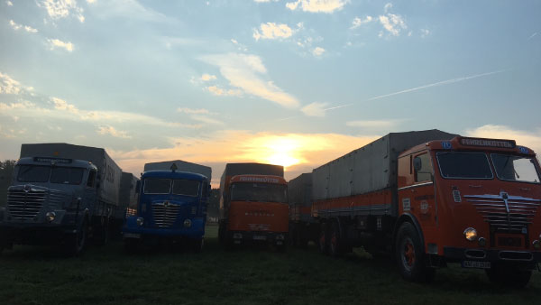 Onlinemass Oldtimer Aufreihung (1)